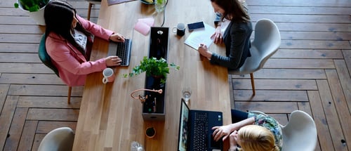 No dinâmico e desafiador universo das startups, onde inovação e eficiência são prioridades, muitas empresas subestimam a importância de um programa de Compliance